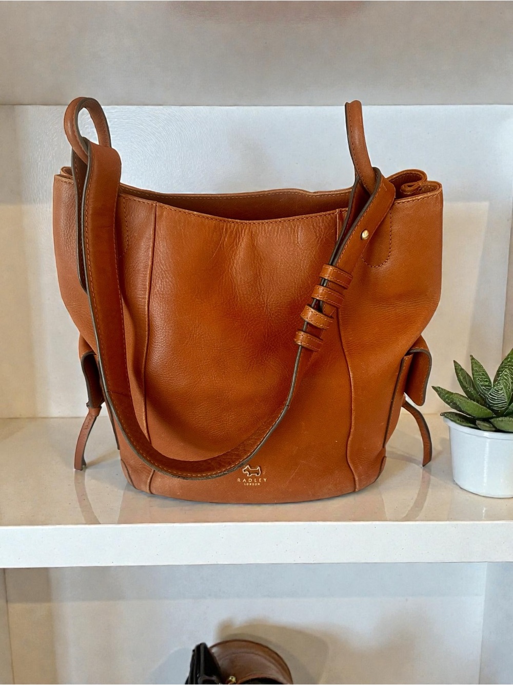 RADLEY LONDON Cognac Leather Shoulder Bag